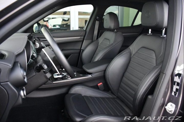 Alfa Romeo Stelvio 2.9 V6 QUADRIFOGLIO REZER 2024