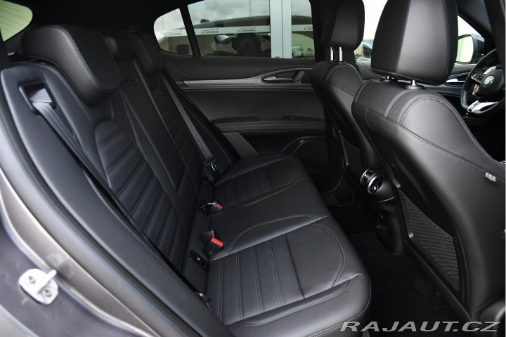 Alfa Romeo Stelvio 2.9 V6 QUADRIFOGLIO REZER 2024