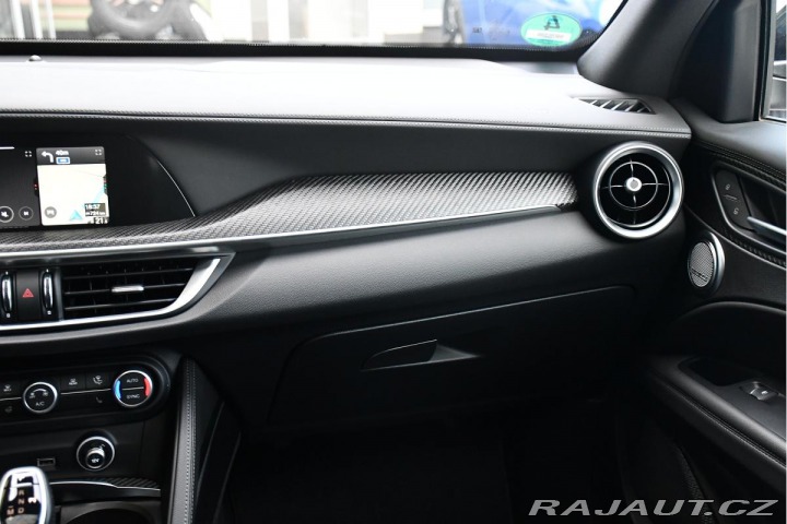 Alfa Romeo Stelvio 2.9 V6 QUADRIFOGLIO REZER 2024