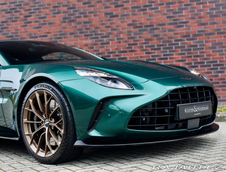 Aston Martin V8 Vantage | NaSklade - Malachite m 2024