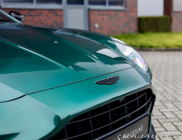 Aston Martin V8 Vantage | NaSklade - Malachite m 2024