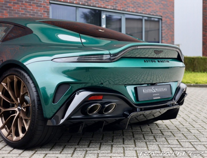 Aston Martin V8 Vantage | NaSklade - Malachite m 2024