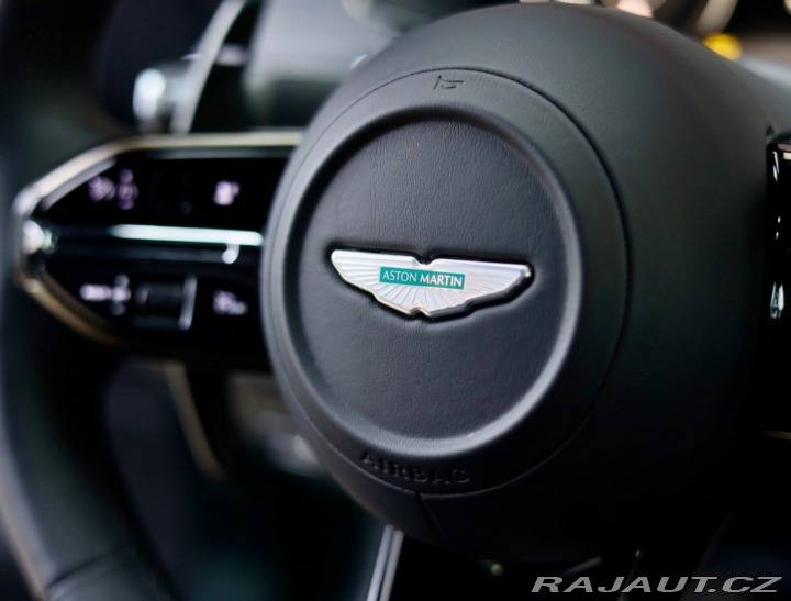 Aston Martin V8 Vantage | NaSklade - Malachite m 2024