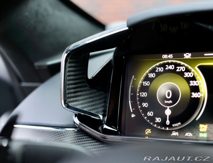 Aston Martin V8 Vantage | NaSklade - Malachite m 2024