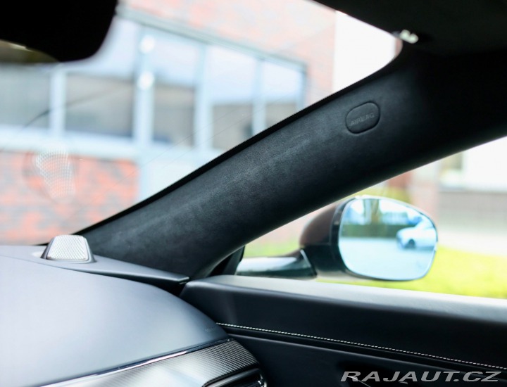 Aston Martin V8 Vantage | NaSklade - Malachite m 2024