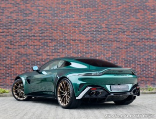 Aston Martin V8 Vantage | NaSklade - Malachite m 2024