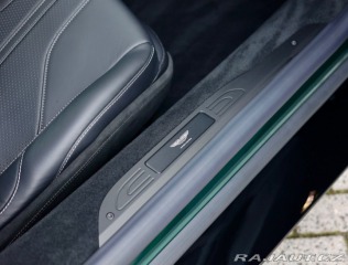 Aston Martin V8 Vantage | NaSklade - Malachite m 2024