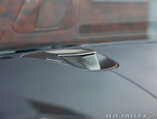 Aston Martin V8 Vantage | NaSklade - Malachite m 2024