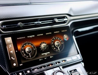 Aston Martin V8 Vantage | NaSklade - Malachite m 2024