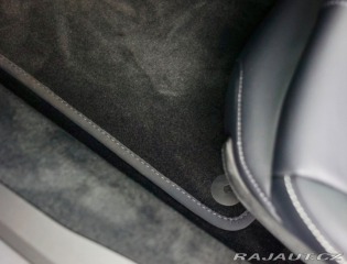 Aston Martin V8 Vantage | NaSklade - Malachite m 2024