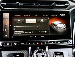 Aston Martin V8 Vantage | NaSklade - Malachite m 2024