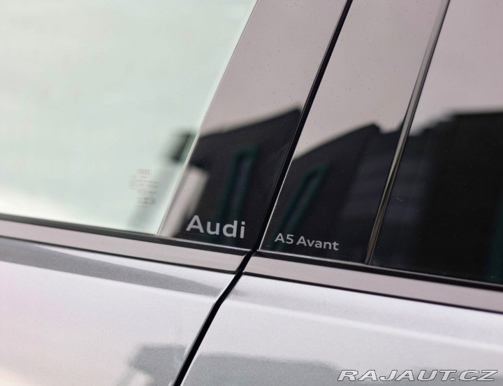 Audi Ostatní modely A5 Avant 2.0 TFSI e-hybrid 270KW 2025