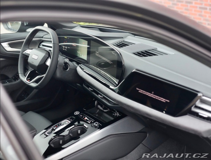 Audi Ostatní modely A5 Avant 2.0 TFSI e-hybrid 270KW 2025