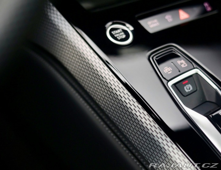 Audi Ostatní modely A5 Avant 2.0 TFSI e-hybrid 270KW 2025