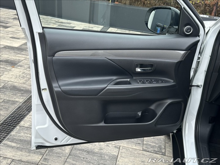 Mitsubishi Outlander 2,0 150PS Instyle+-7 A/T 2019