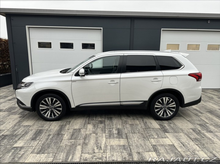 Mitsubishi Outlander 2,0 150PS Instyle+-7 A/T 2019