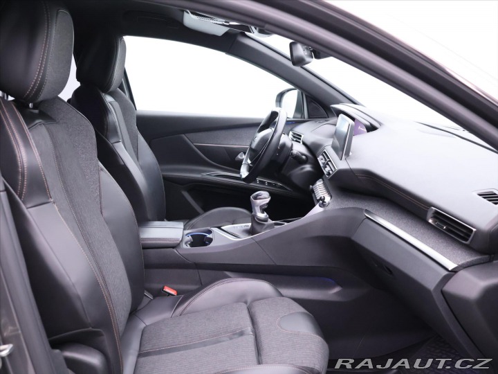 Peugeot 5008 2,0 HDI 110kW GT line LED 2017