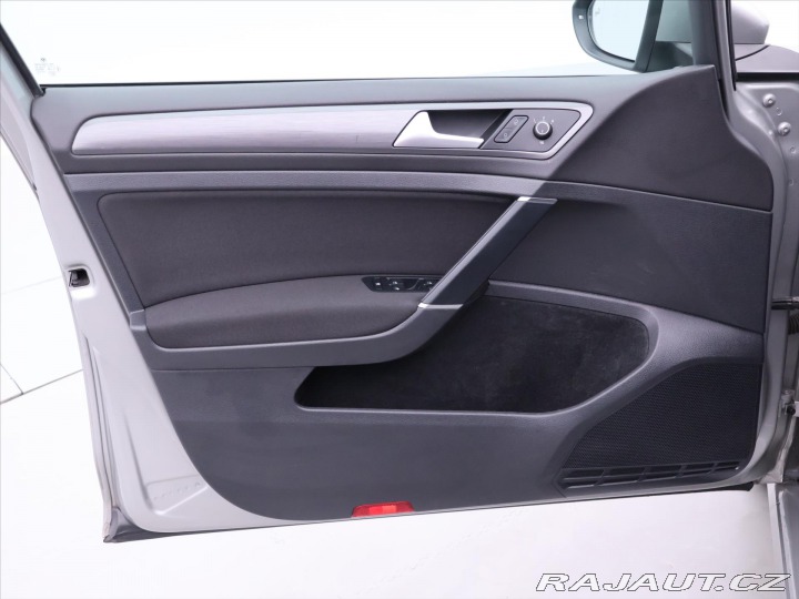 Volkswagen Golf 1,6 TDI LED DPH 1.Maj. Ta 2019