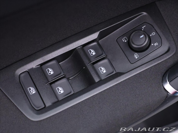 Volkswagen Touran 2,0 TDI 110kW DSG 1.Maj D 2021