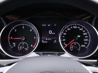 Volkswagen Touran 2,0 TDI 110kW DSG 1.Maj D 2021