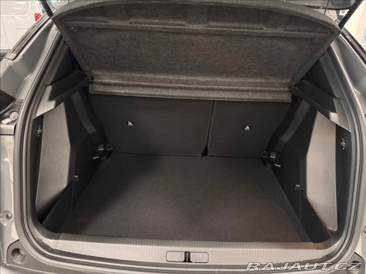 Peugeot 2008 1,2 ALLURE PT 100 S&S 2026