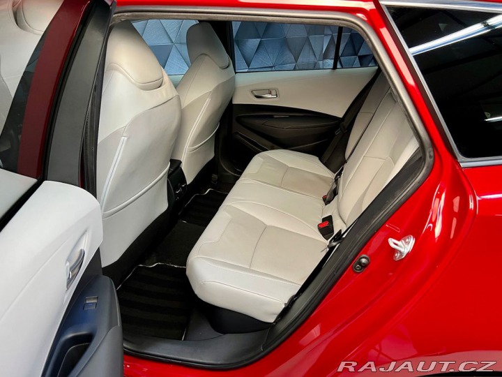 Toyota Corolla 2.0 Hybrid e-CVT Executiv 2020