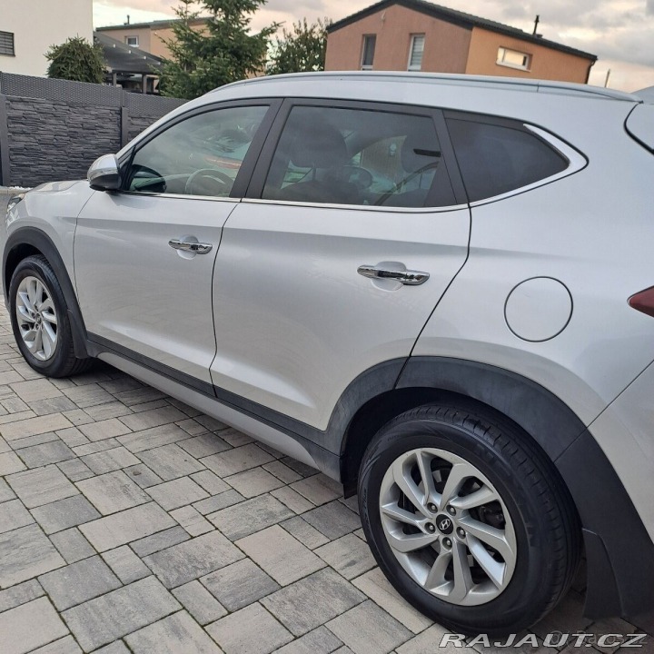Hyundai Tucson 2,0 CRDi automat 4x4 90 1800