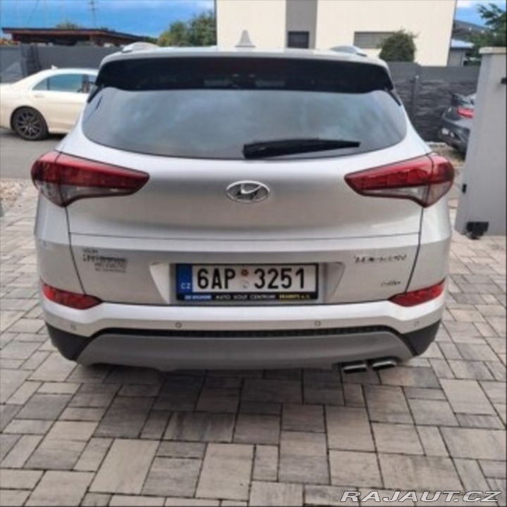Hyundai Tucson 2,0 CRDi automat 4x4 90 1800