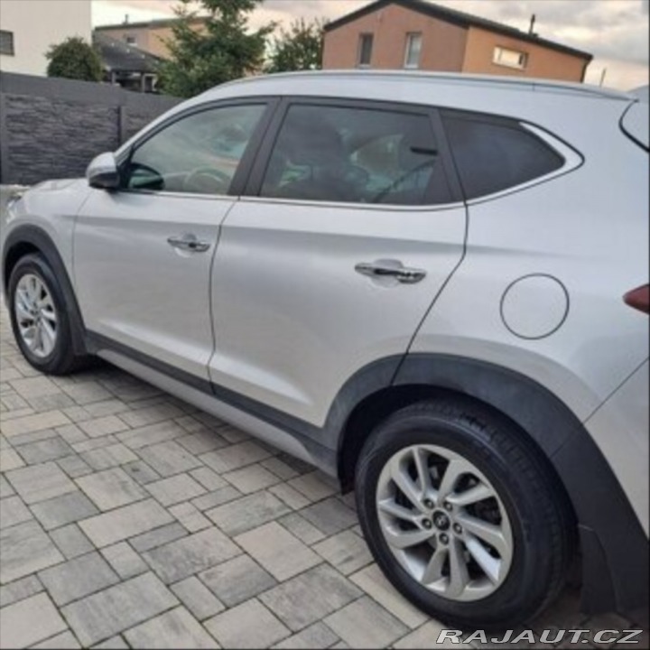 Hyundai Tucson 2,0 CRDi automat 4x4 90 1800