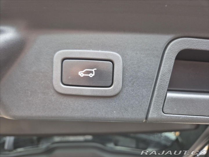 Land Rover Range Rover Velar 3,0 D300 SE AT AWD 2018