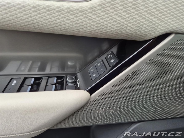 Land Rover Range Rover Velar 3,0 D300 SE AT AWD 2018