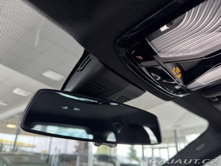 BMW 3 330i xDrive*M-SPORT*REZER 2025