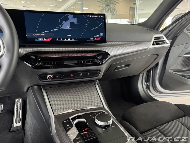 BMW 3 330i xDrive*M-SPORT*Kamer 2025