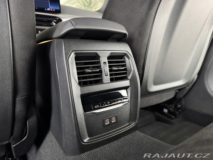 BMW 3 330i xDrive*M-SPORT*REZER 2025