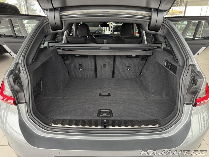 BMW 3 330i xDrive*M-SPORT*REZER 2025