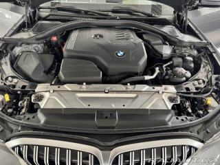 BMW 3 330i xDrive*M-SPORT*Kamer 2025