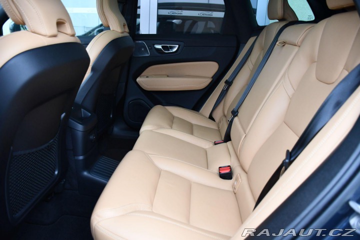 Volvo XC60 T8 RECHARGE AWD REZERVACE 2022