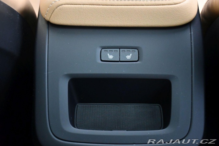 Volvo XC60 T8 RECHARGE AWD REZERVACE 2022