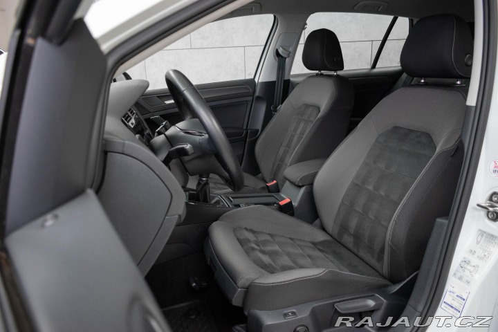 Volkswagen Golf 1.0 TSI 2xPNEU*KAMERA*ACC 2019