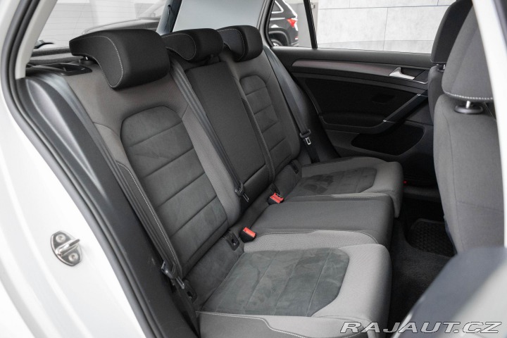 Volkswagen Golf 1.0 TSI 2xPNEU*KAMERA*ACC 2019