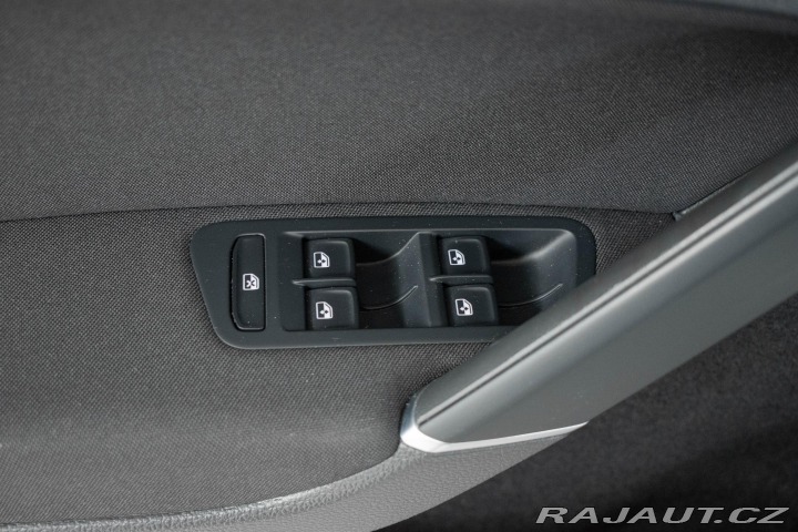 Volkswagen Golf 1.0 TSI 2xPNEU*KAMERA*ACC 2019