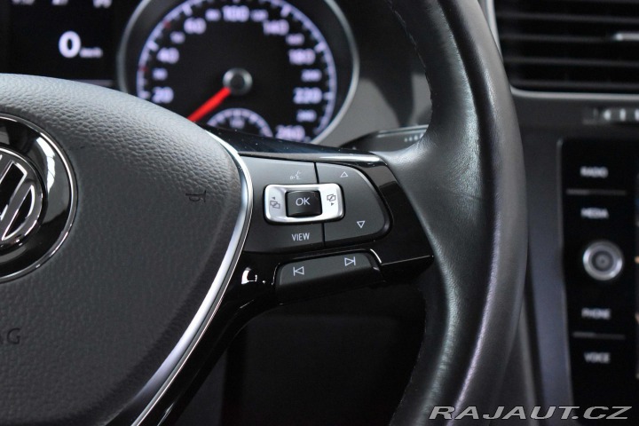 Volkswagen Golf 1.0 TSI 2xPNEU*KAMERA*ACC 2019