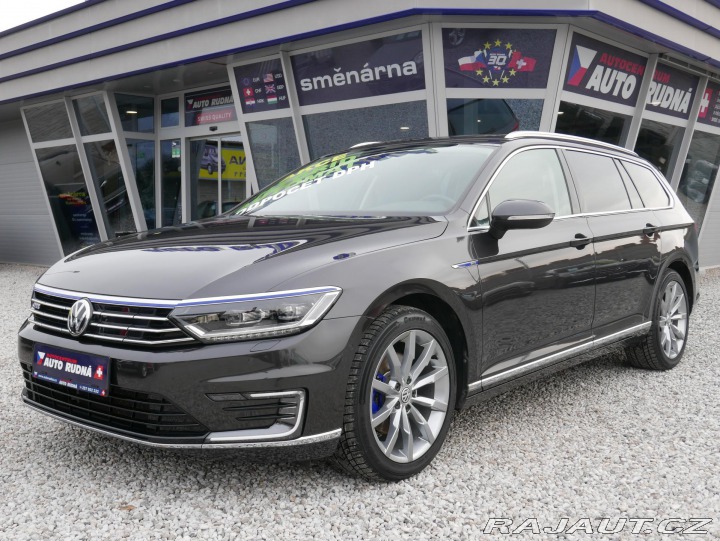 Volkswagen Passat 1,4 TSI GTE REZERVACE 2018