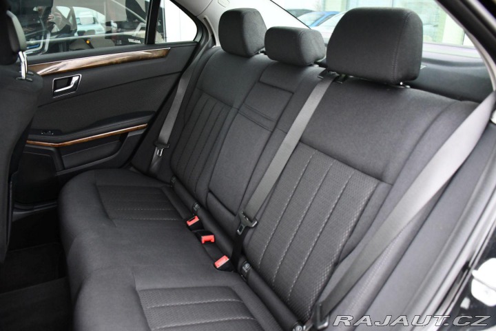 Mercedes-Benz E 220CDI ELEGANCE 125kW 2010