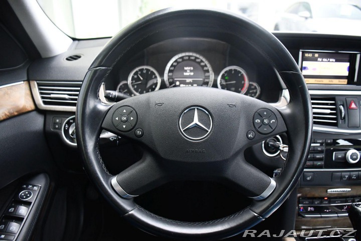 Mercedes-Benz E 220CDI ELEGANCE 125kW 2010