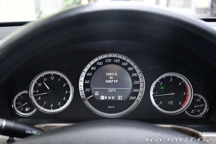 Mercedes-Benz E 220CDI ELEGANCE 125kW 2010