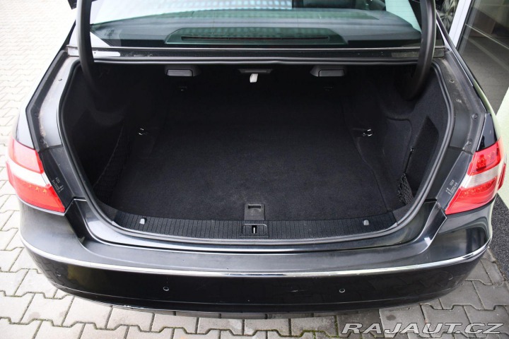 Mercedes-Benz E 220CDI ELEGANCE 125kW 2010