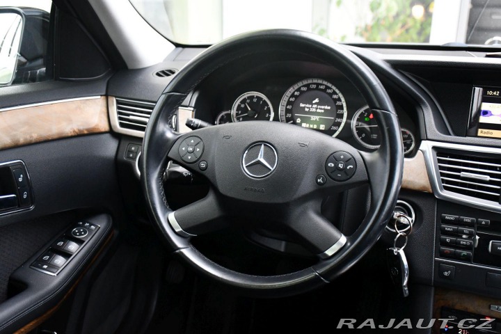 Mercedes-Benz E 220CDI ELEGANCE 125kW 2010