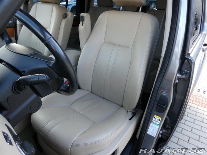 Land Rover Discovery 3,0 SDV6, HSE,2.Maj,ČR,7- 2011