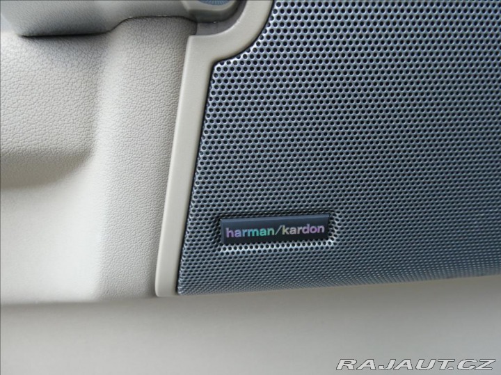 Land Rover Discovery 3,0 SDV6, HSE,2.Maj,ČR,7- 2011